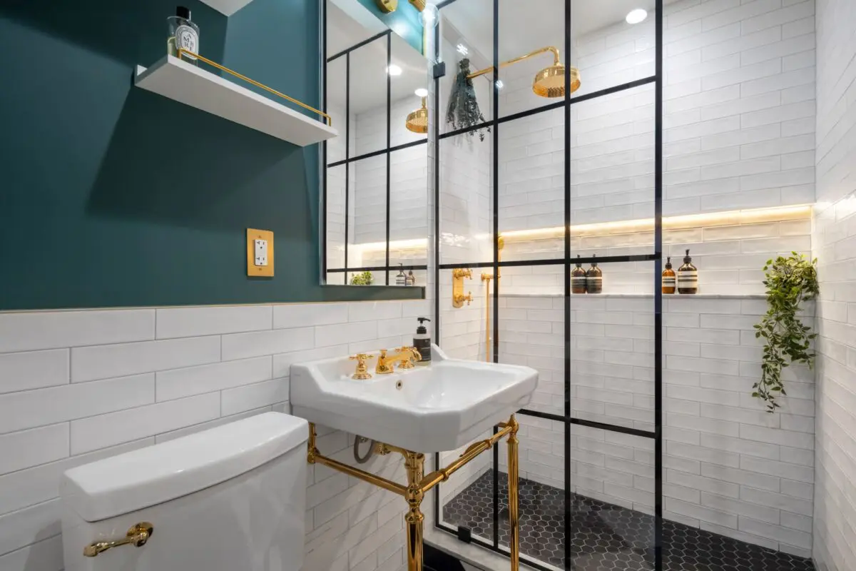 What Color Grout to Use with White Tile