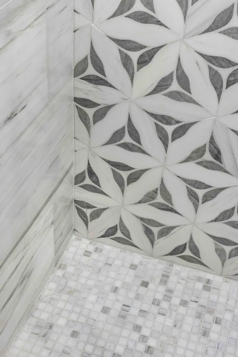 Ideas for Tiles in Small Bathrooms - NYKB