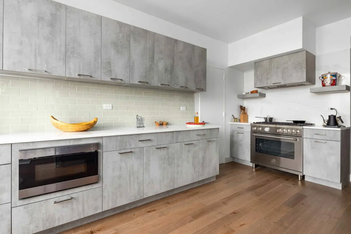How to Use Two Different Backsplashes in a Kitchen - NYKB